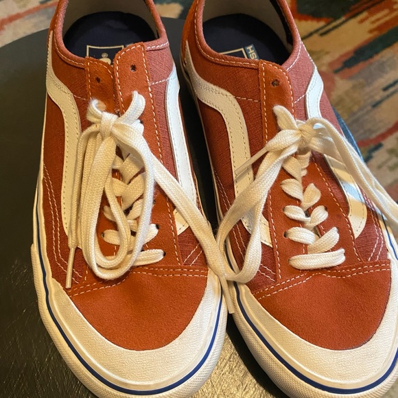 Vans - Picture 4 of 4